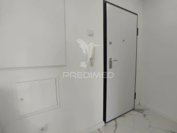 Apartamento T1 para Venda em Alfragide