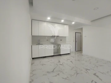 Apartamento T1 para Venda em Alfragide