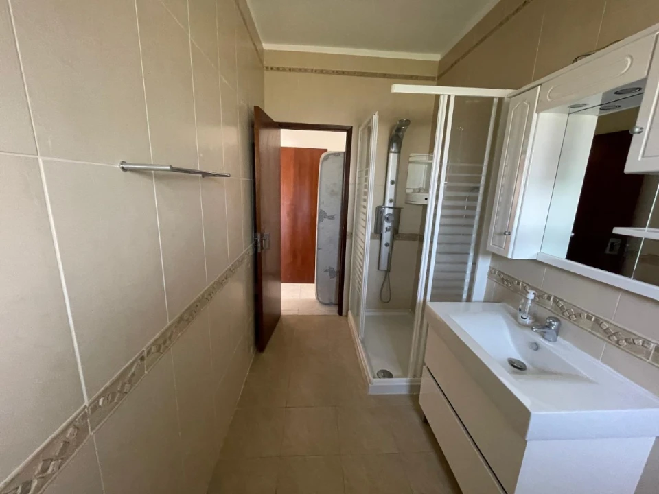 Apartamento T2 para Venda em Alfeizerão Foto 9