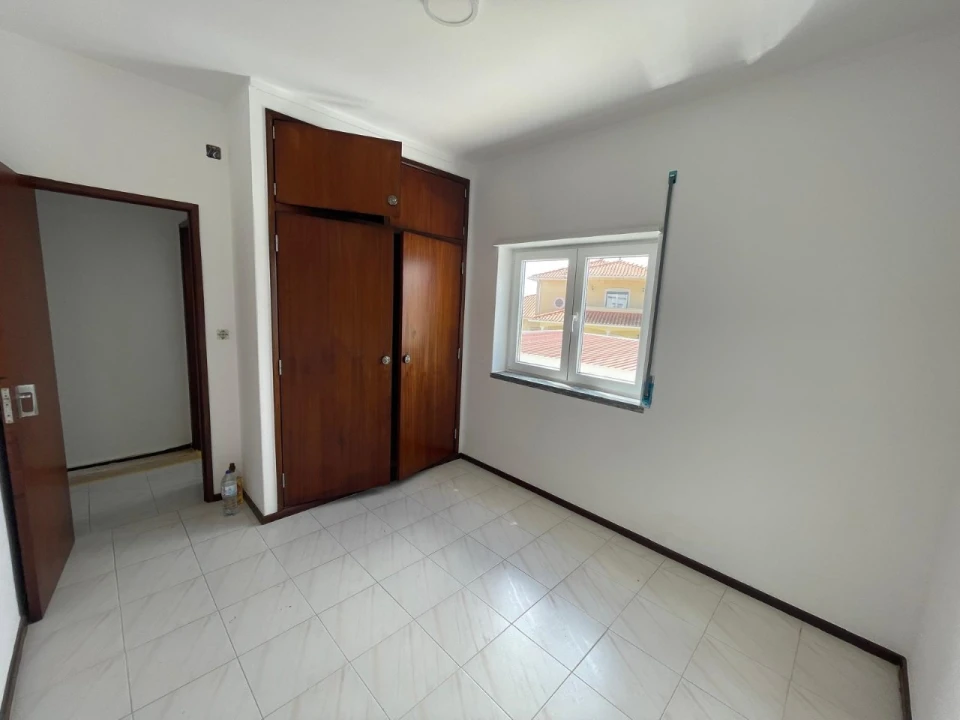 Apartamento T2 para Venda em Alfeizerão Foto 12