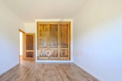 Moradia T4 para Venda em Marvila, Ribeira Santarém, São Salvador, São Nicolau