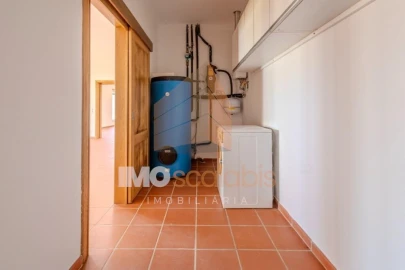 Moradia T4 para Venda em Marvila, Ribeira Santarém, São Salvador, São Nicolau