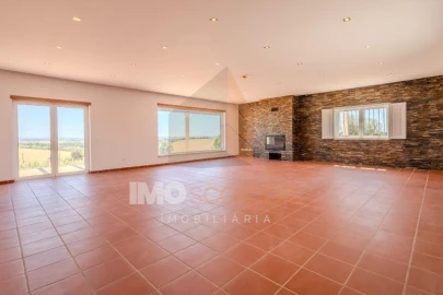 Moradia T4 para Venda em Marvila, Ribeira Santarém, São Salvador, São Nicolau