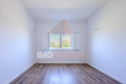 Moradia T4 para Venda em Marvila, Ribeira Santarém, São Salvador, São Nicolau