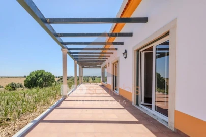 Moradia T4 para Venda em Marvila, Ribeira Santarém, São Salvador, São Nicolau