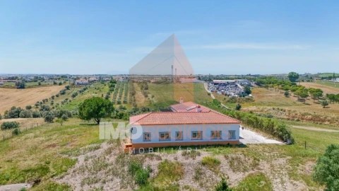Moradia T4 para Venda em Marvila, Ribeira Santarém, São Salvador, São Nicolau