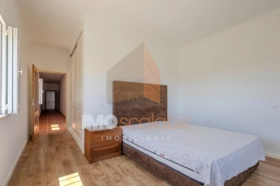 Moradia T4 para Venda em Marvila, Ribeira Santarém, São Salvador, São Nicolau