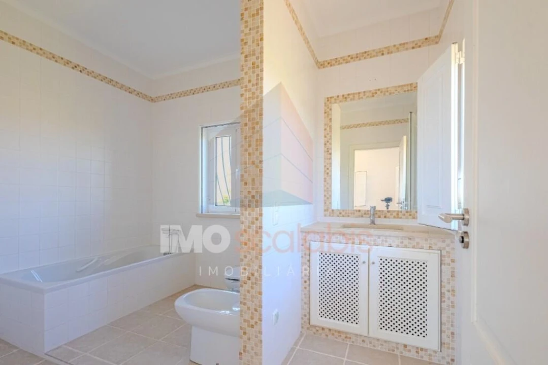 Moradia T4 para Venda em Marvila, Ribeira Santarém, São Salvador, São Nicolau Foto 28