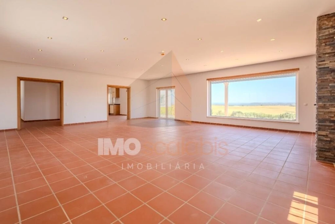 Moradia T4 para Venda em Marvila, Ribeira Santarém, São Salvador, São Nicolau Foto 5