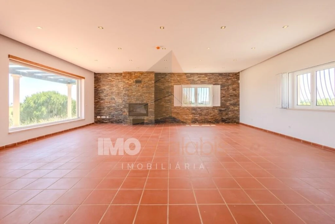 Moradia T4 para Venda em Marvila, Ribeira Santarém, São Salvador, São Nicolau Foto 1