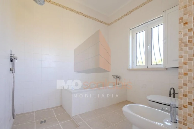 Moradia T4 para Venda em Marvila, Ribeira Santarém, São Salvador, São Nicolau Foto 29
