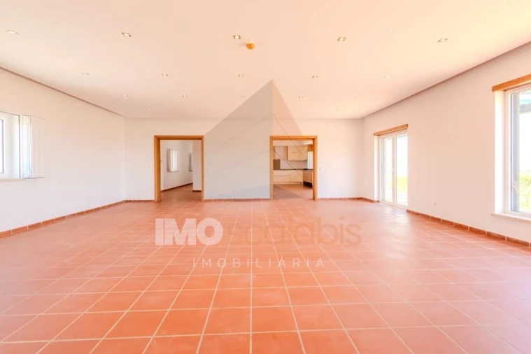 Moradia T4 para Venda em Marvila, Ribeira Santarém, São Salvador, São Nicolau Foto 6