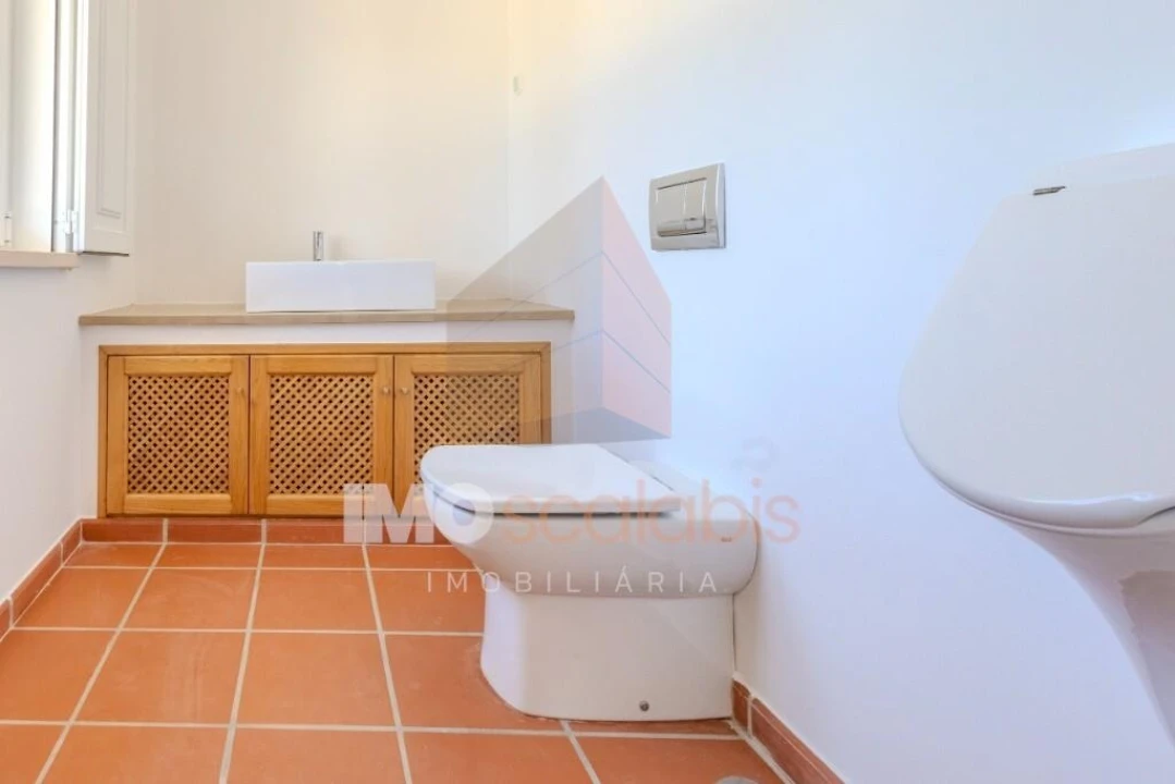 Moradia T4 para Venda em Marvila, Ribeira Santarém, São Salvador, São Nicolau Foto 12