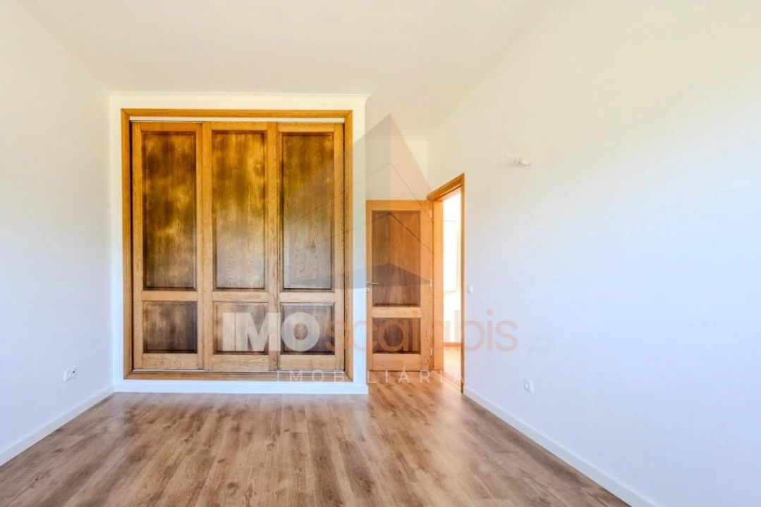 Moradia T4 para Venda em Marvila, Ribeira Santarém, São Salvador, São Nicolau Foto 24