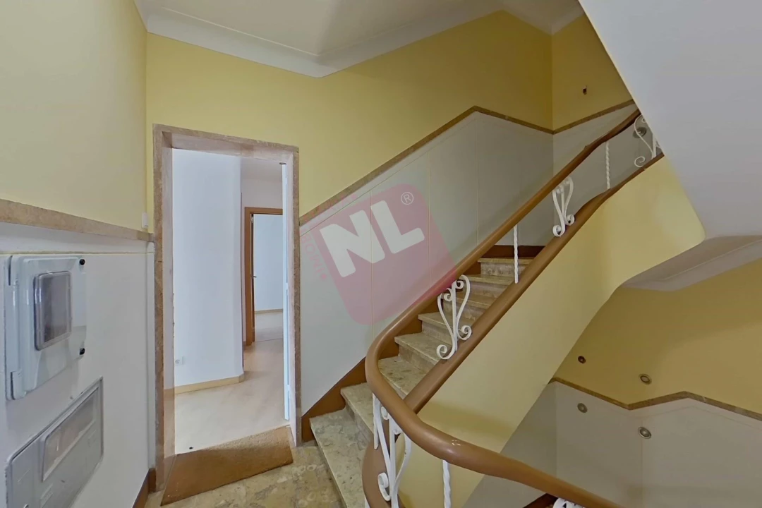 Apartamento T3 para Arrendamento em Moscavide e Portela Foto 2