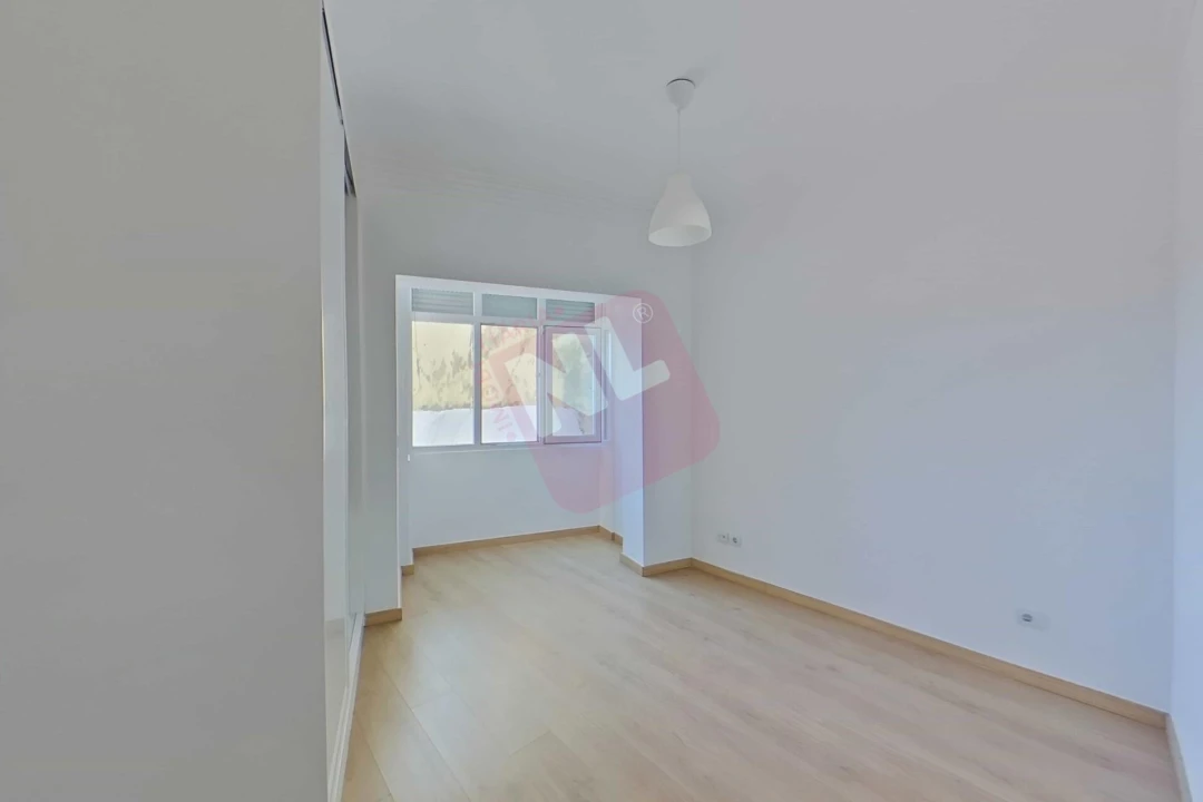 Apartamento T3 para Arrendamento em Moscavide e Portela Foto 12