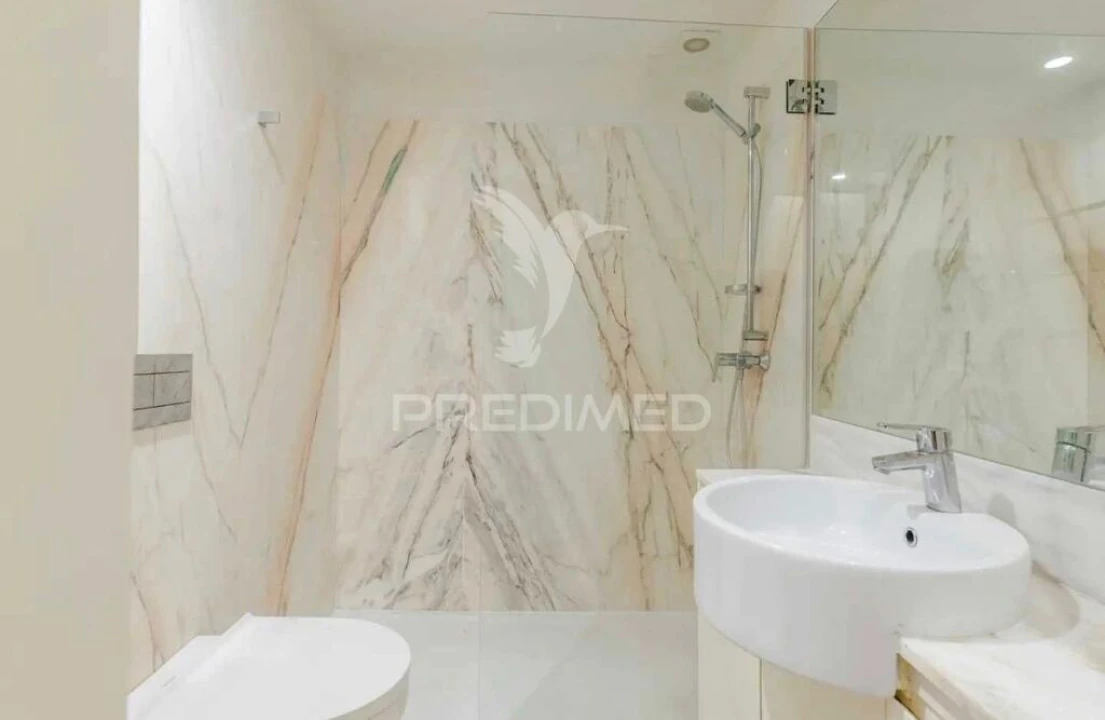 Apartamento T3 para Venda em Cedofeita, Santo Ildefonso, Sé, Miragaia, São Nicolau e Vitória Foto 7