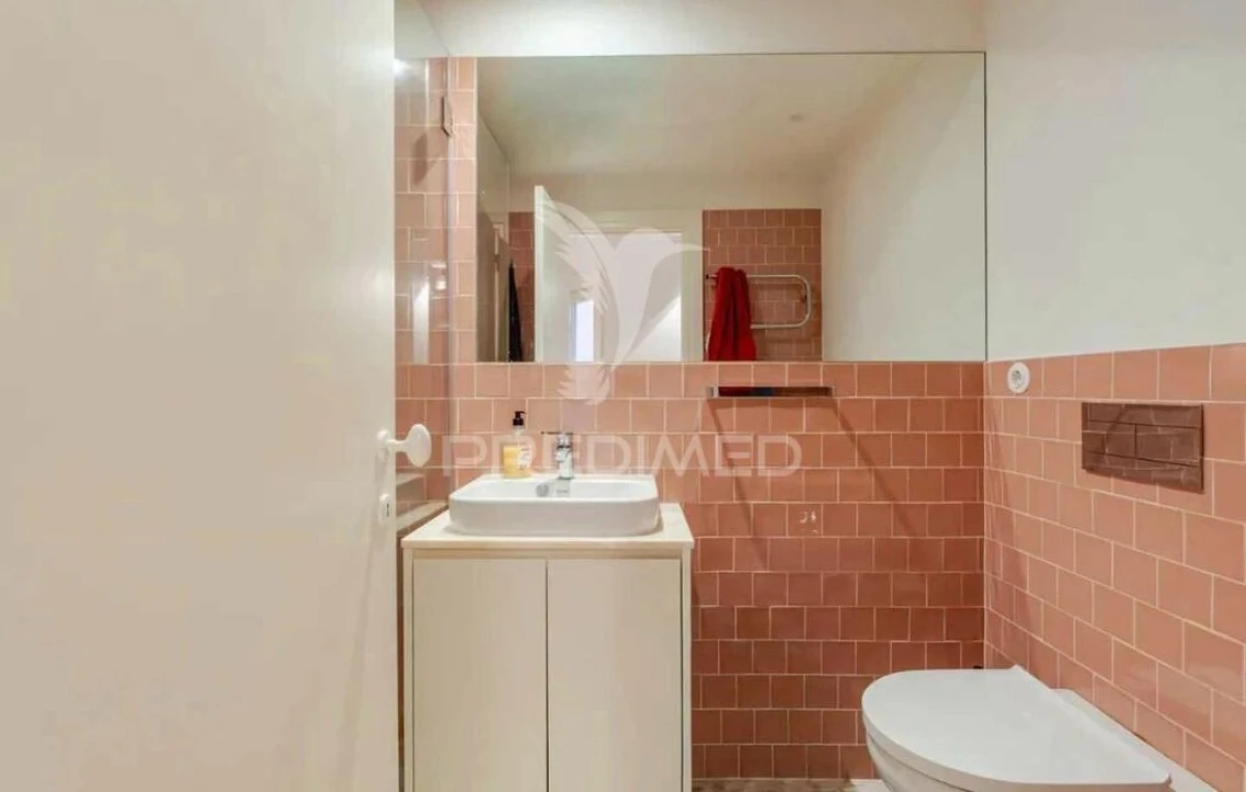 Apartamento T3 para Venda em Cedofeita, Santo Ildefonso, Sé, Miragaia, São Nicolau e Vitória Foto 4