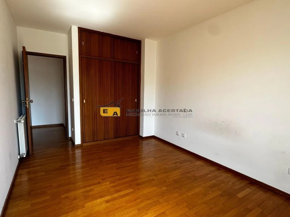 Apartamento T2 para Venda em Cidade da Maia Foto 16