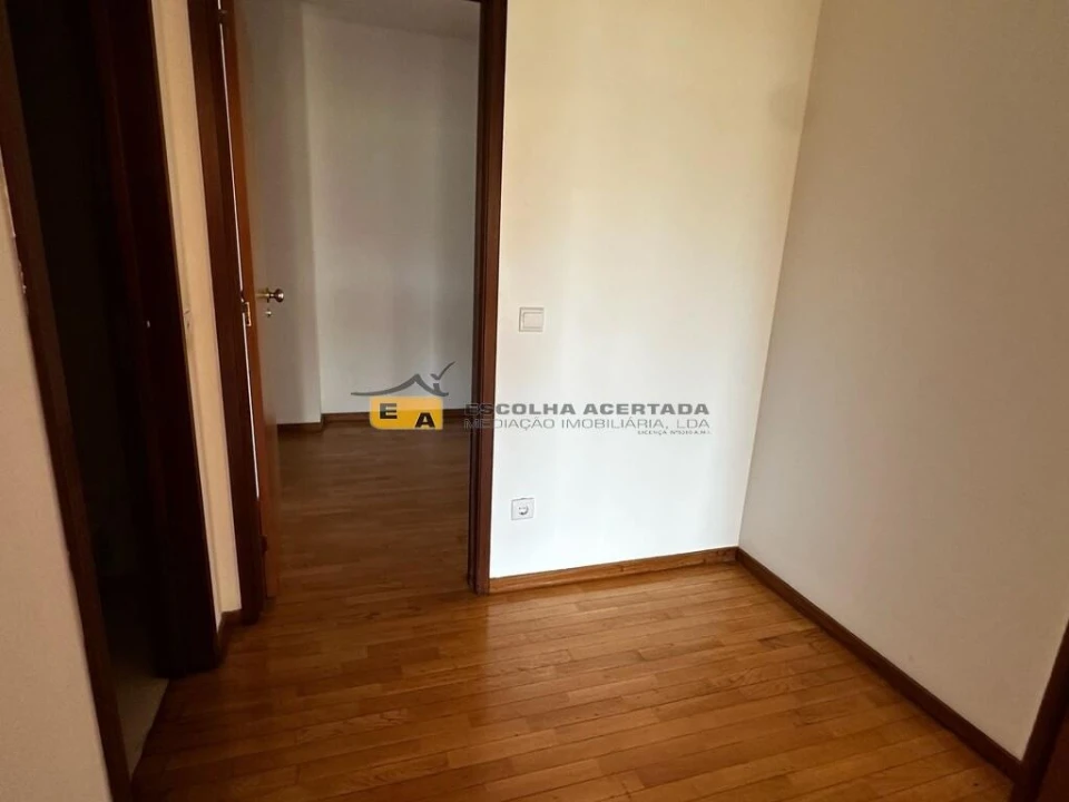 Apartamento T2 para Venda em Cidade da Maia Foto 7