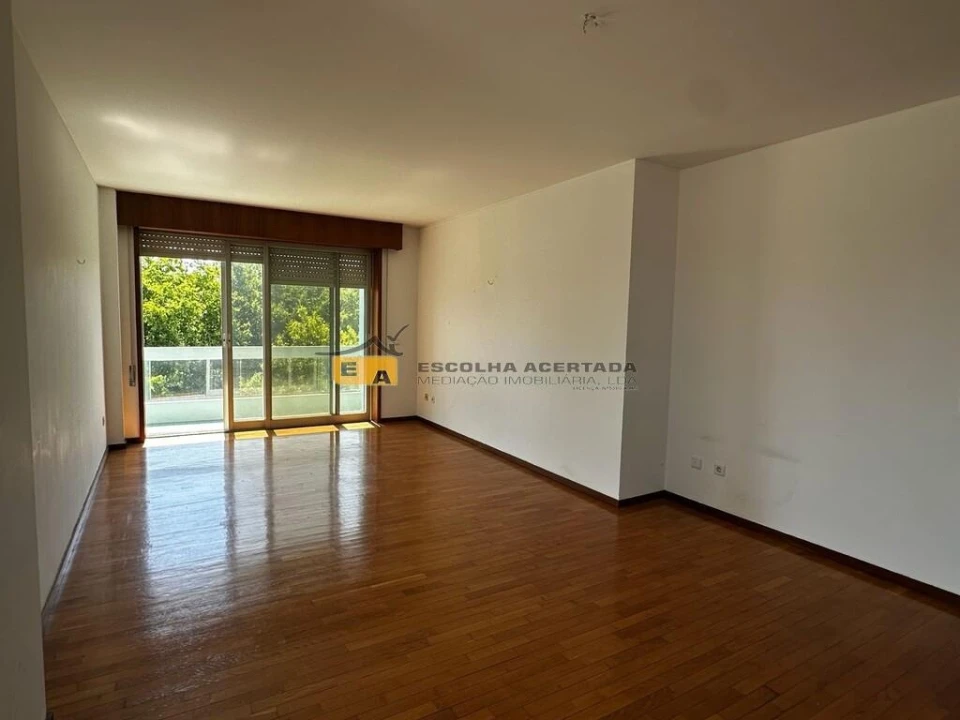 Apartamento T2 para Venda em Cidade da Maia Foto 1