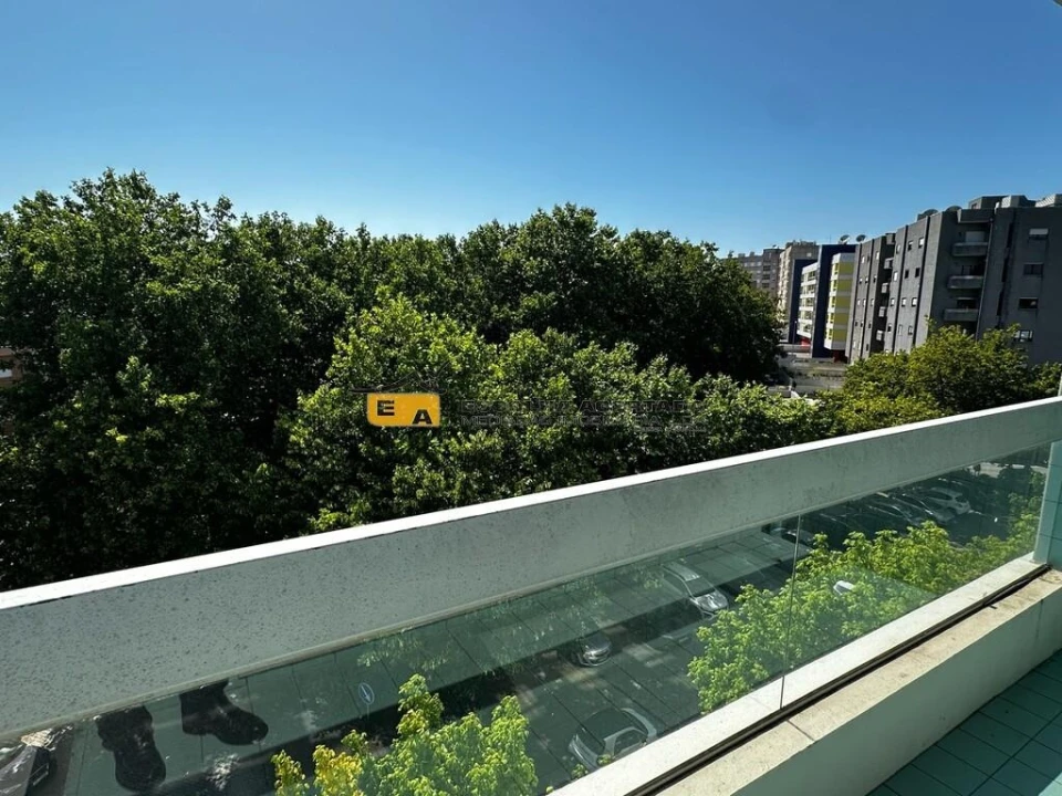 Apartamento T2 para Venda em Cidade da Maia Foto 12