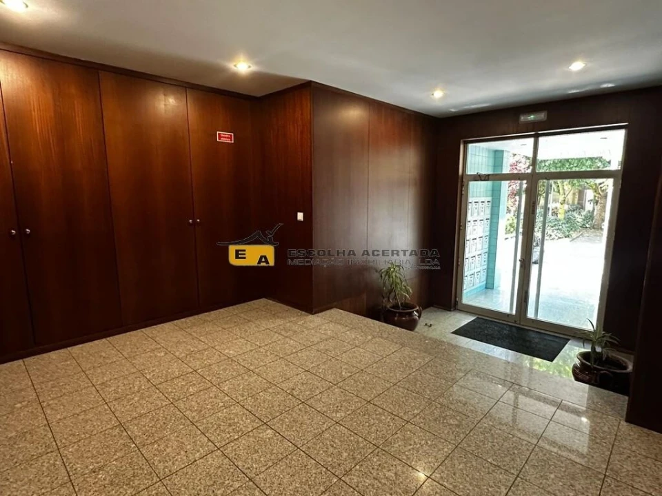 Apartamento T2 para Venda em Cidade da Maia Foto 23