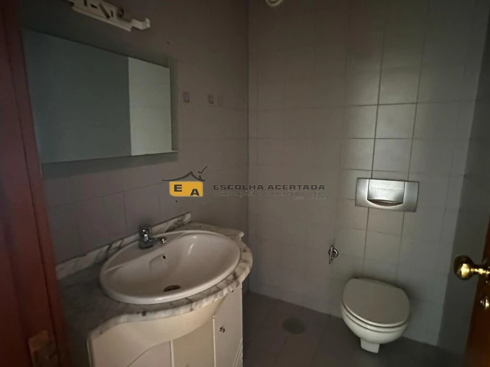 Apartamento T2 para Venda em Cidade da Maia Foto 15