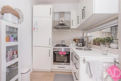 Apartamento T3 para Venda em Ramada e Caneças