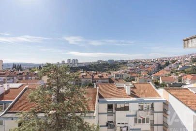 Apartamento T3 para Venda em Ramada e Caneças