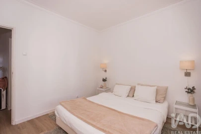 Apartamento T3 para Venda em Ramada e Caneças