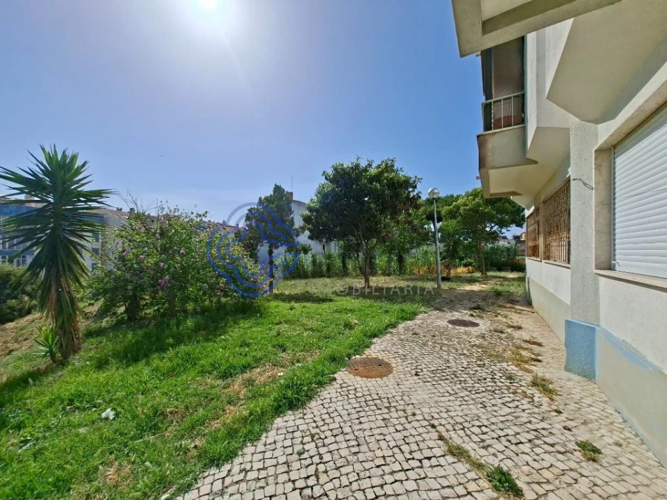 Apartamento T2 para Venda em Algueirão-Mem Martins Foto 7