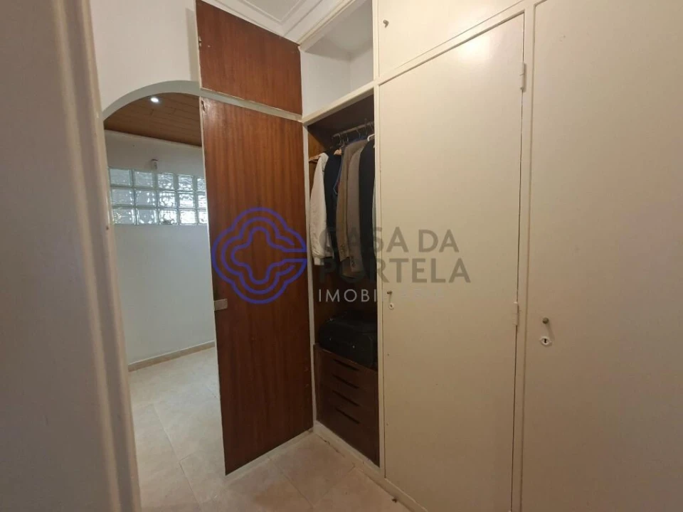 Apartamento T2 para Venda em Algueirão-Mem Martins Foto 16