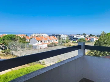 Moradia T3 para Arrendamento em Ericeira