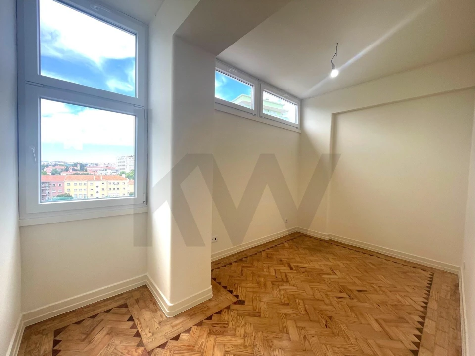 Apartamento T3 para Arrendamento em Alvalade Foto 20