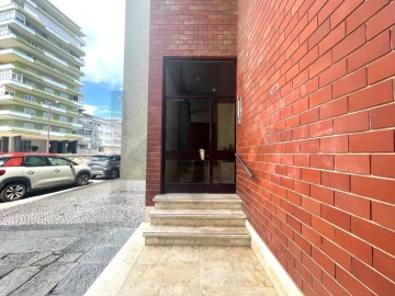 Apartamento T3 para Arrendamento em Alvalade