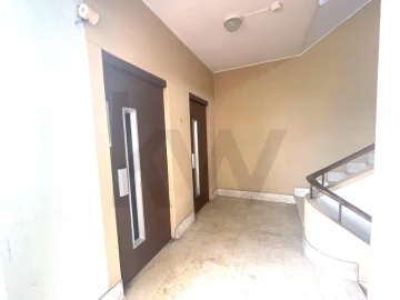 Apartamento T3 para Arrendamento em Alvalade