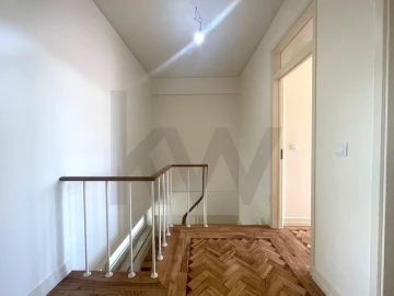 Apartamento T3 para Arrendamento em Alvalade