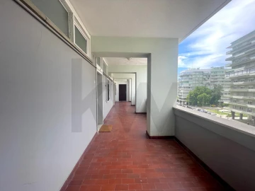 Apartamento T3 para Arrendamento em Alvalade