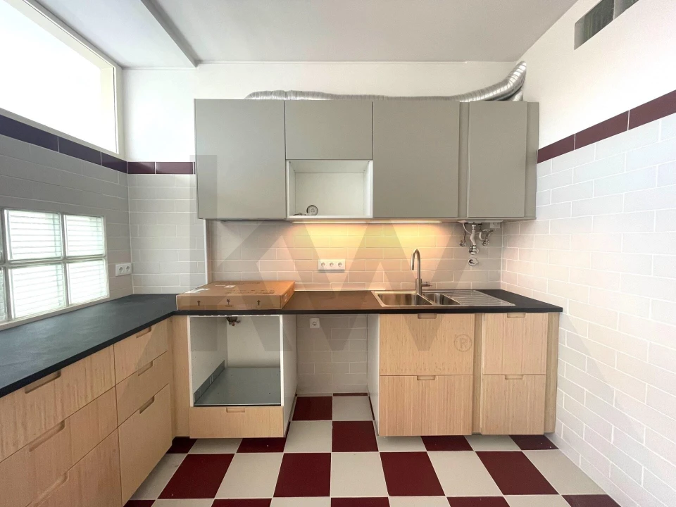 Apartamento T3 para Arrendamento em Alvalade Foto 16