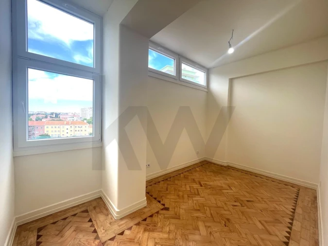 Apartamento T3 para Arrendamento em Alvalade Foto 20