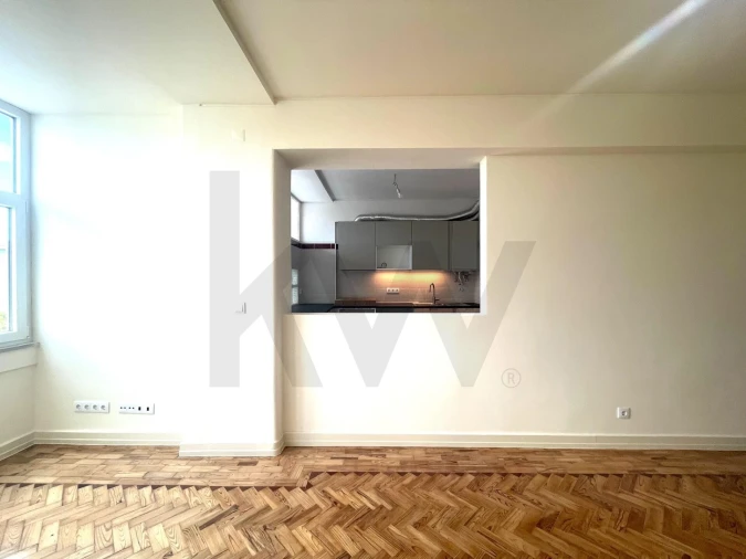 Apartamento T3 para Arrendamento em Alvalade Foto 8