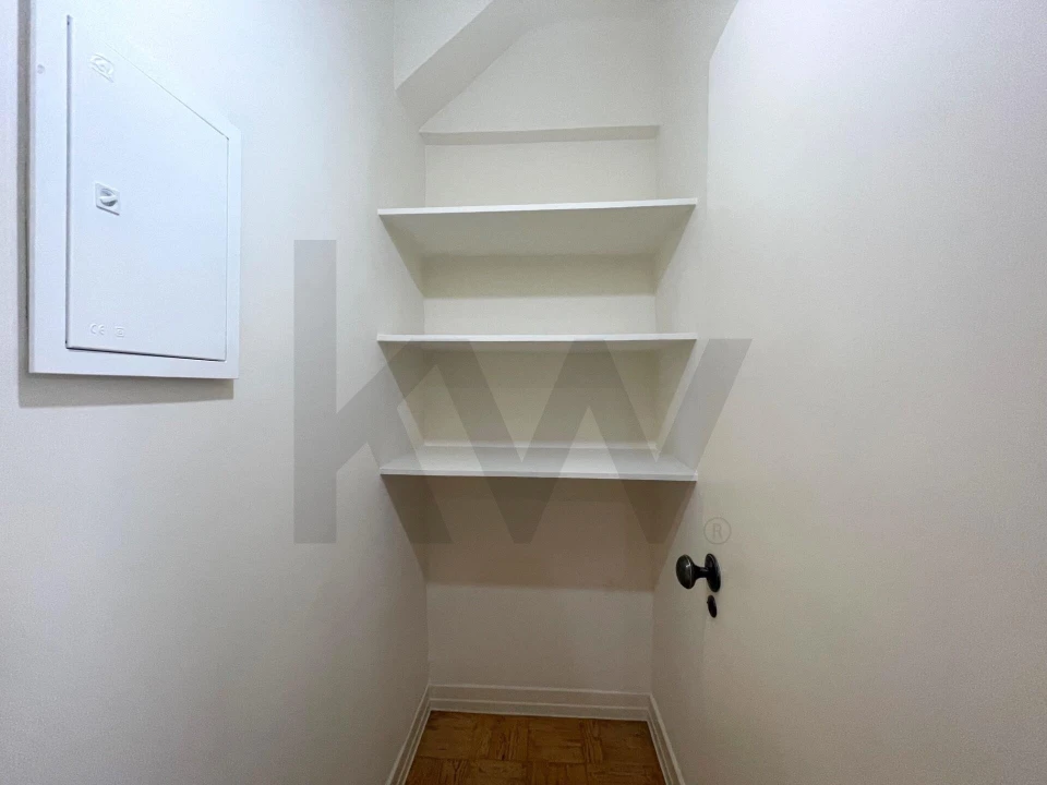 Apartamento T3 para Arrendamento em Alvalade Foto 39
