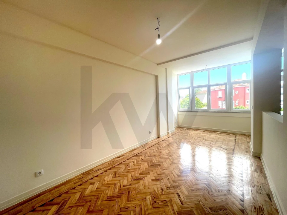 Apartamento T3 para Arrendamento em Alvalade Foto 12