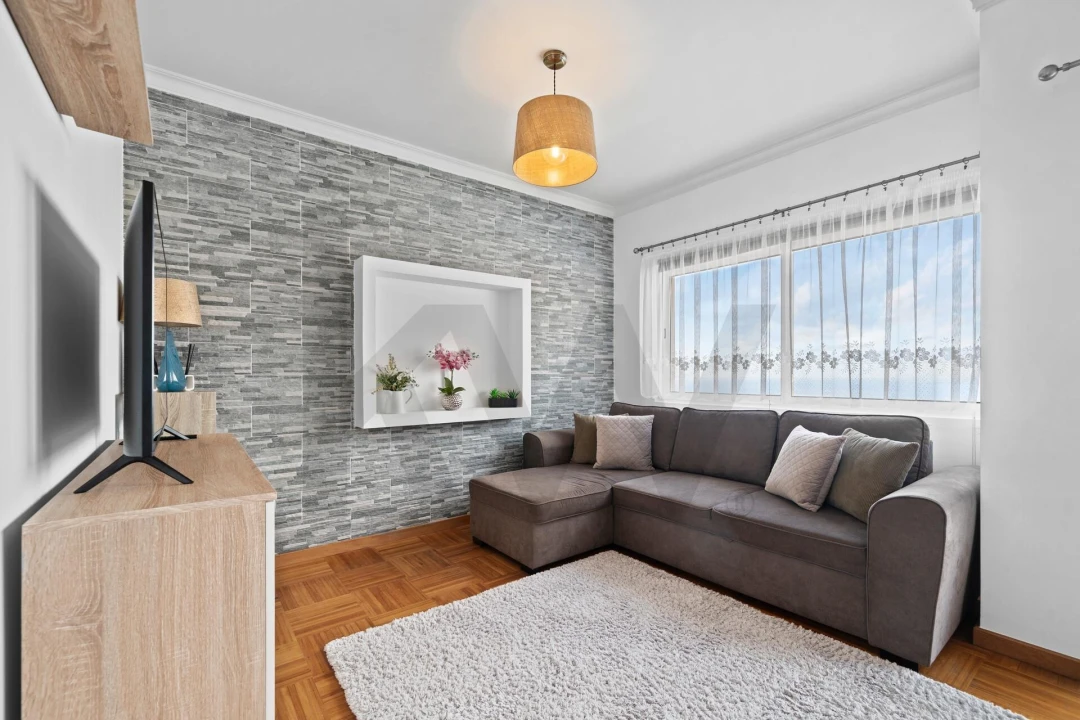 Apartamento T2 para Venda em Caniço Foto 2