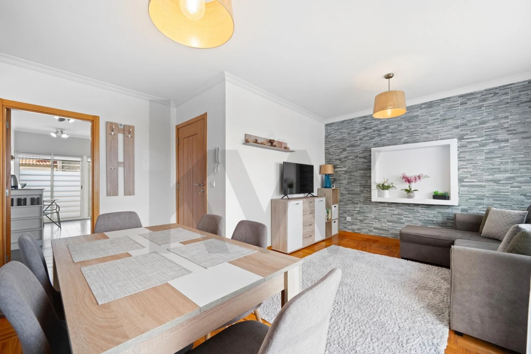 Apartamento T2 para Venda em Caniço Foto 1