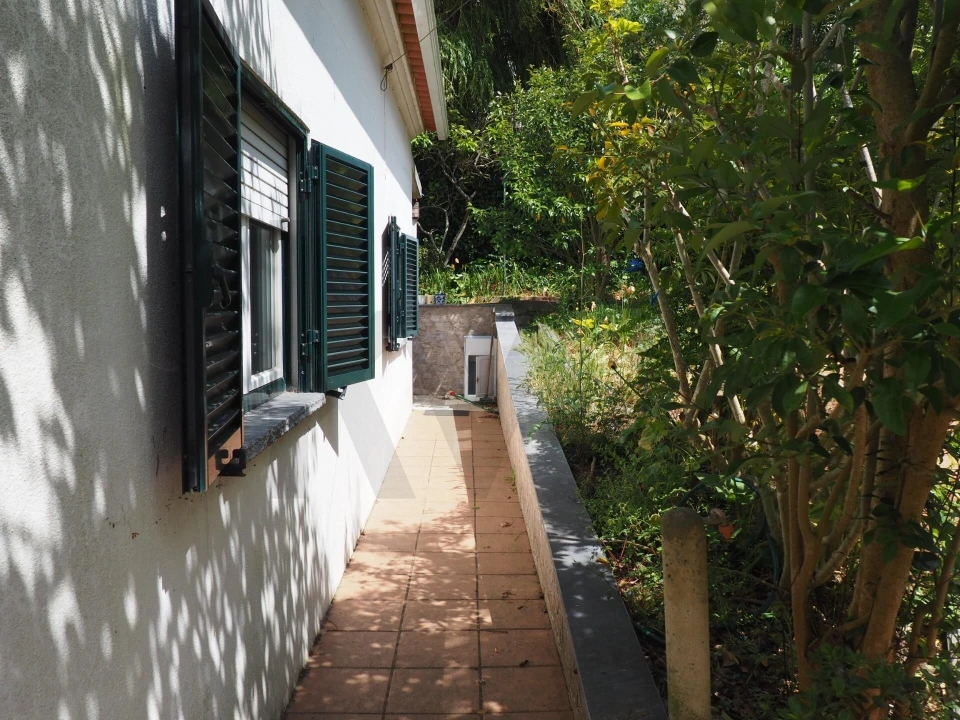 Moradia T4 para Venda em Venda do Pinheiro e Santo Estêvão das Galés Foto 27