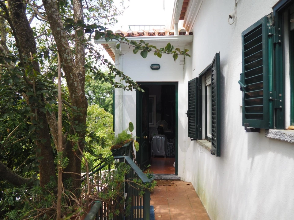 Moradia T4 para Venda em Venda do Pinheiro e Santo Estêvão das Galés Foto 36