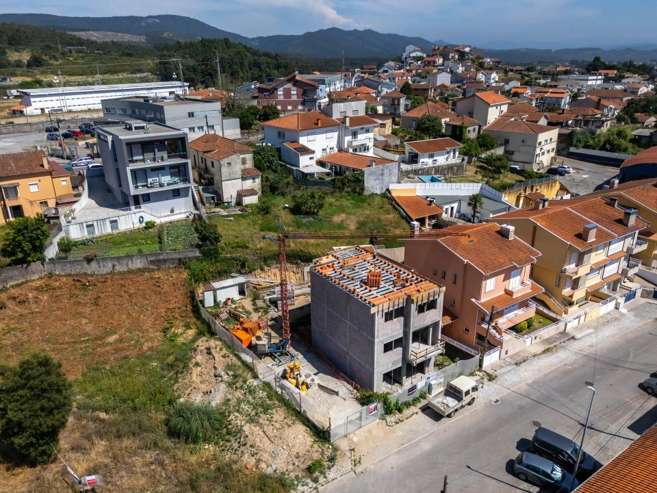 Moradia T3 para Venda em Fânzeres e São Pedro da Cova Foto 12