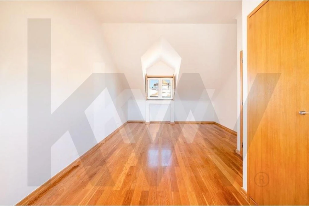 Apartamento T1 para Arrendamento em Lumiar Foto 14